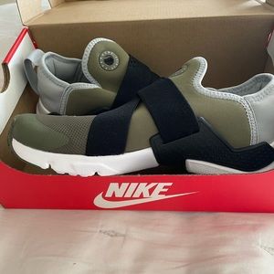 Little boys No laces Nike Huarache Slip On Sneakers